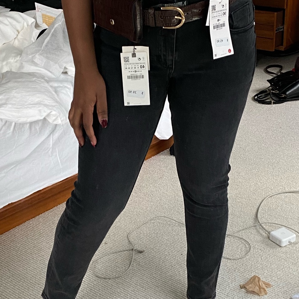 Skinny Mid Rise Jeans - Picture 8 of 8